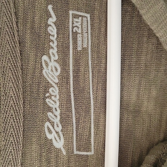 Eddie Bauer Women's Zip-Up in Olive - Picture 3 of 3